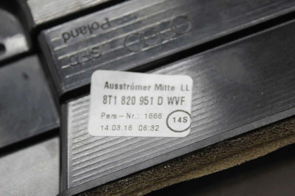 фото №5, Audi a5 8t решётка обдув средняя 8t1820951d