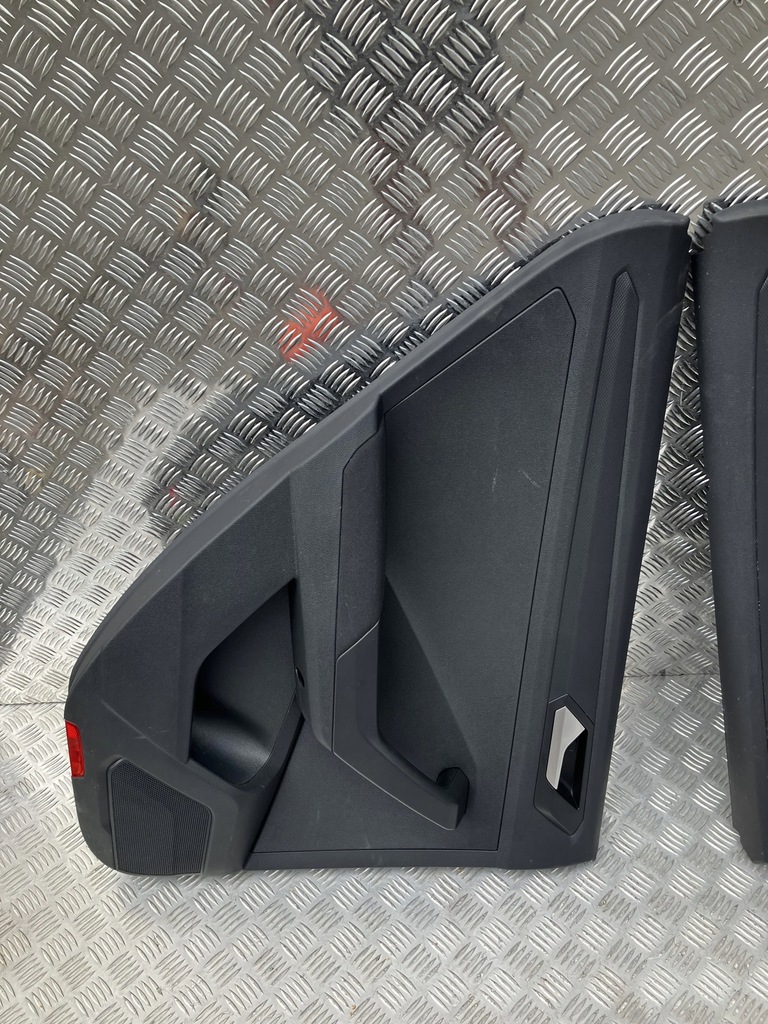 фото №2, Обшивка дверь задняя левый правый vw t-roc 17-