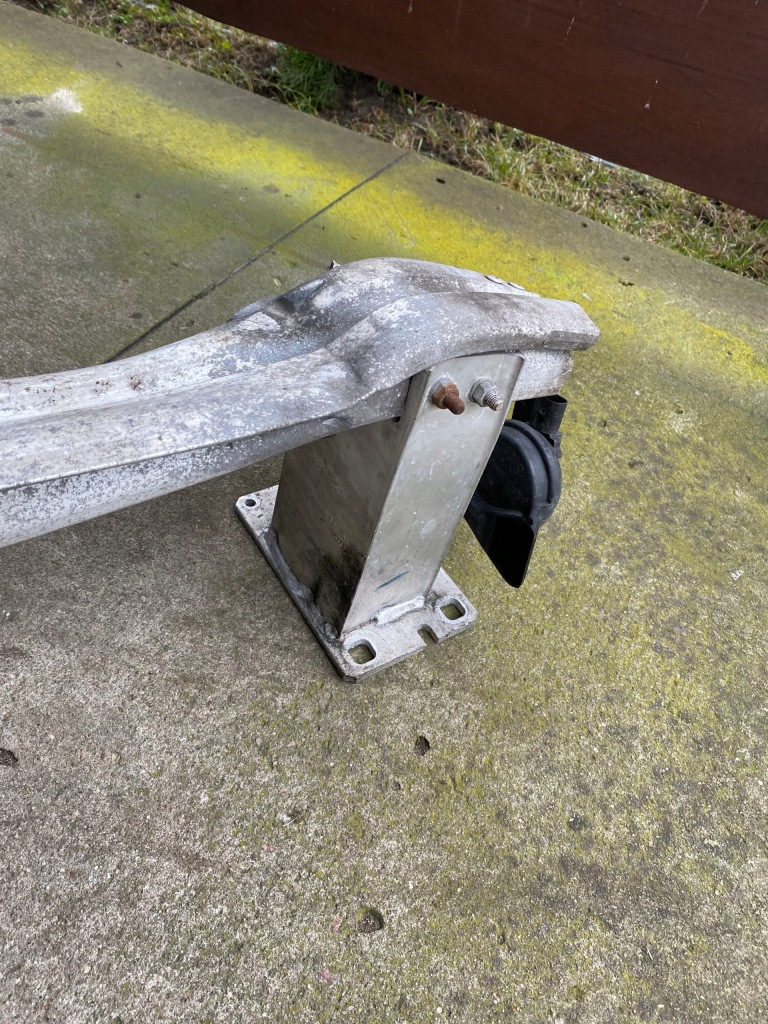 Балка бампера перед зона audi a4 b8 рестайлинг  8k0807113f с Разборки