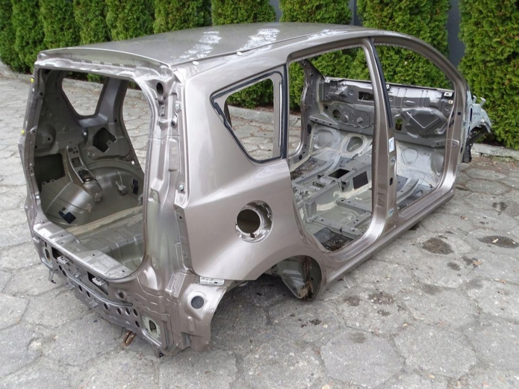Купить Nissan note e11 06-12 четверть крыло правый задний  c30 c30g #161