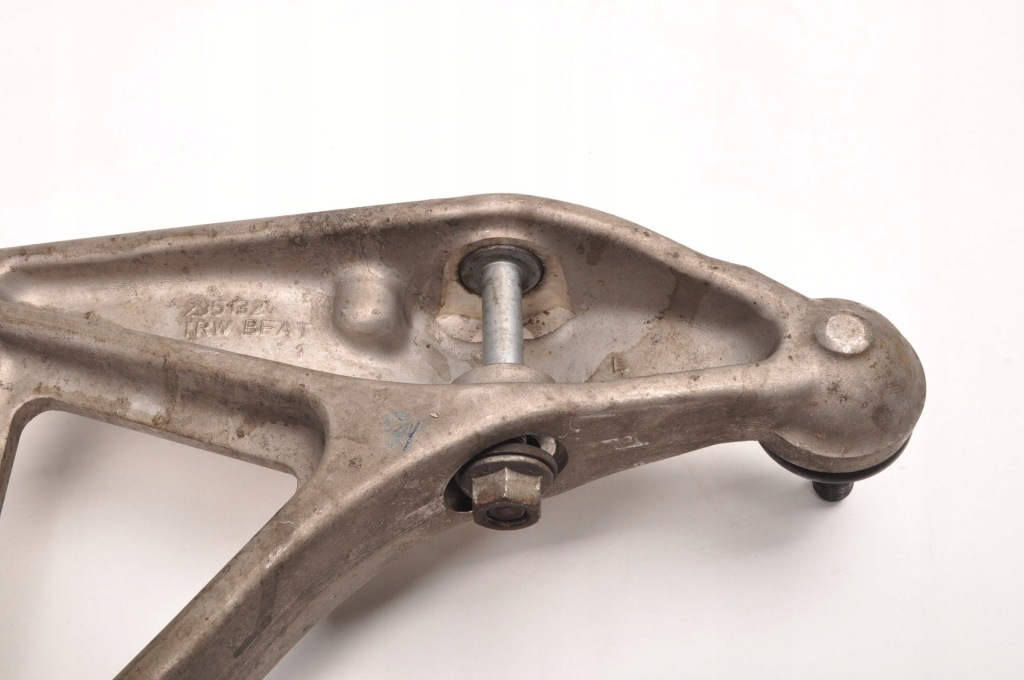 Ferrari california 4.3 рычаг левый перед 235132 Цена