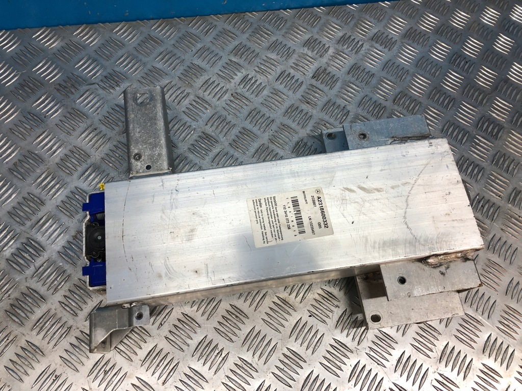 фото №1, Mercedes sl r231 amg правий підголівник подушка безпеки дуга безпеки a2318600332