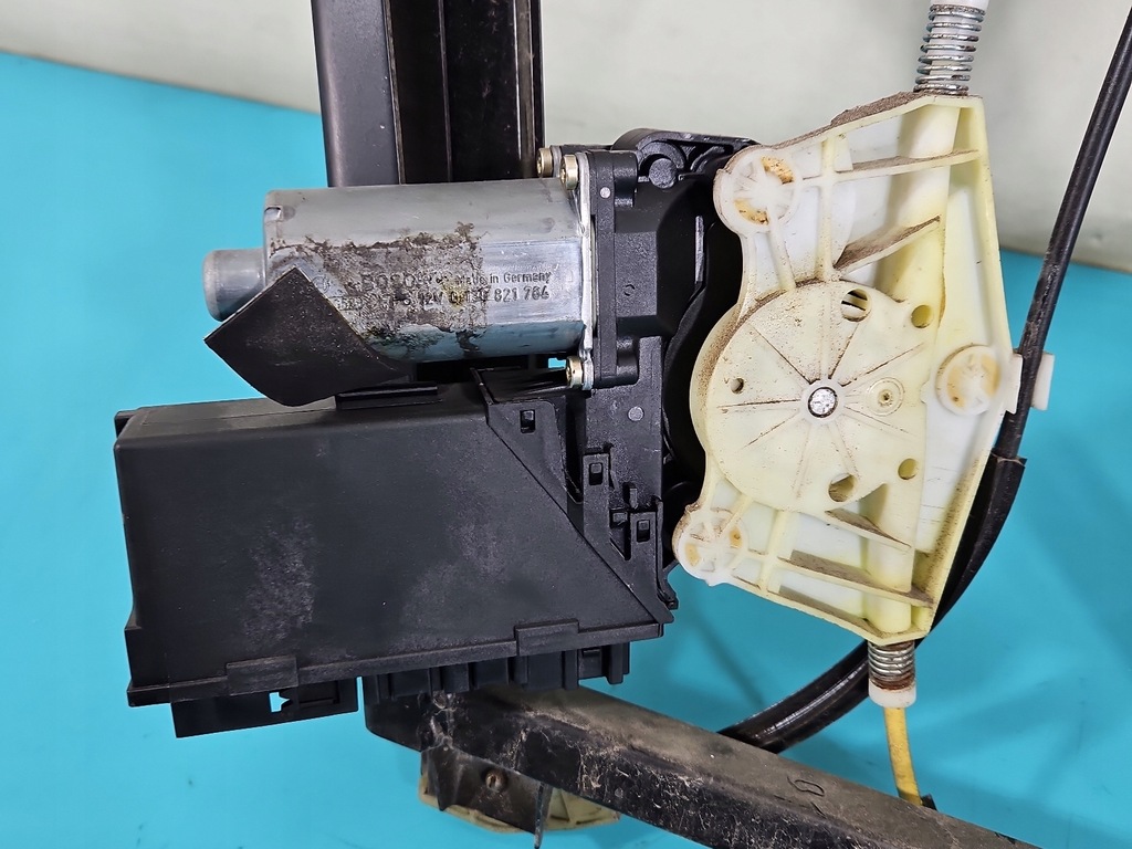 фото №10, Підйомник скло перед лівий audi a2 8z1959801a 5wk48051bf