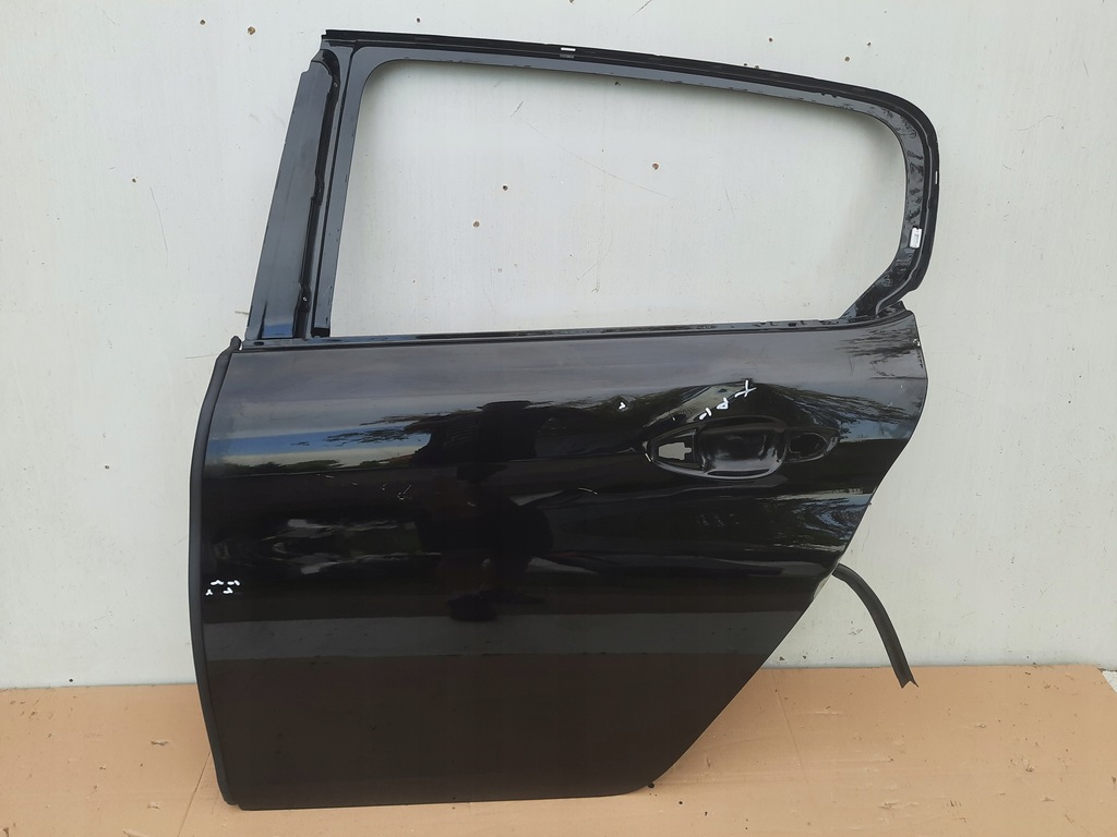 фото №1, Peugeot 308 ii t9 hb дверь задние левая задняя