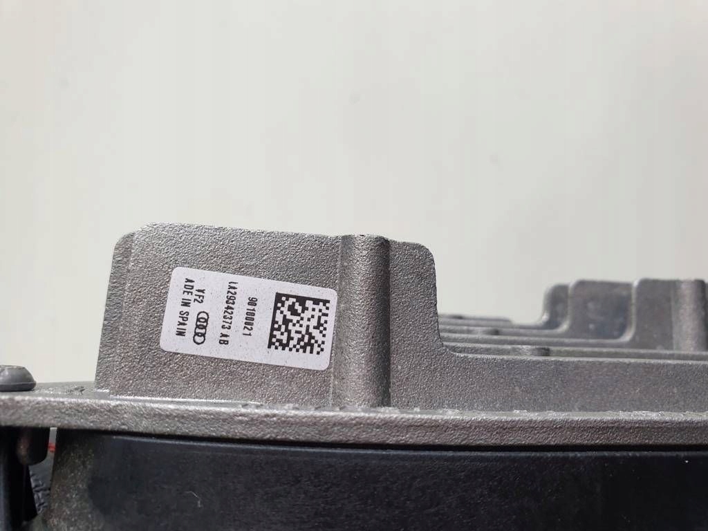 фото №6, Audi q2 s-line 17r лампа левый перед full led с модулями комплектная europa