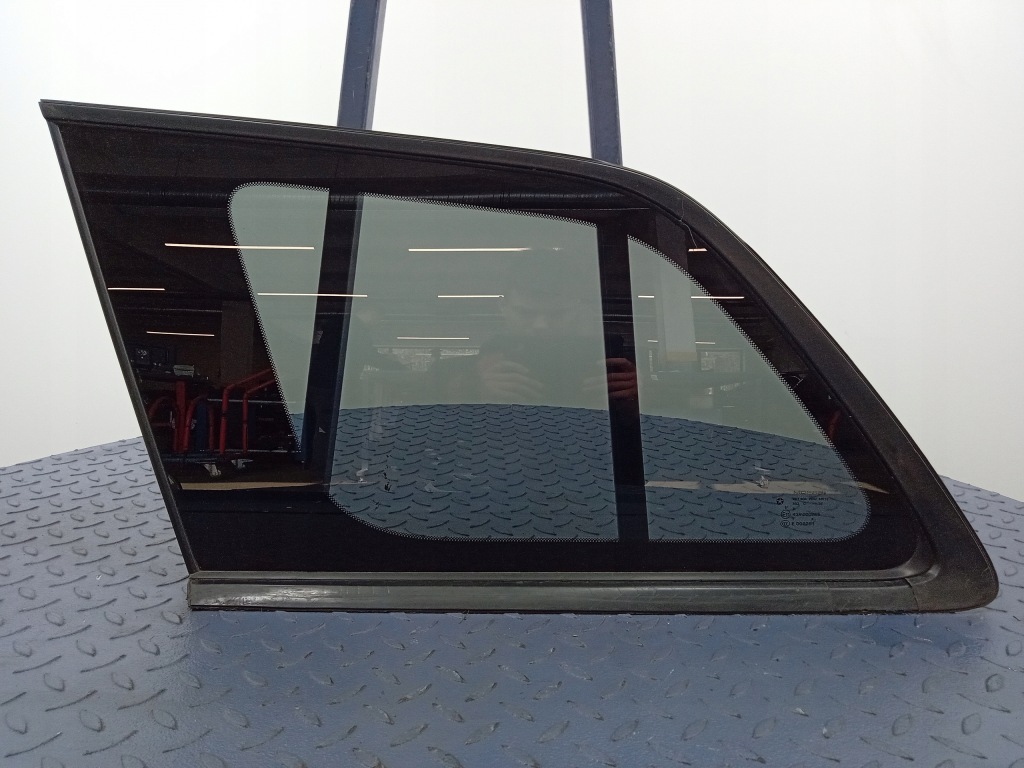 фото №1, Grand cherokee wk2 стекло кузовная левый задняя