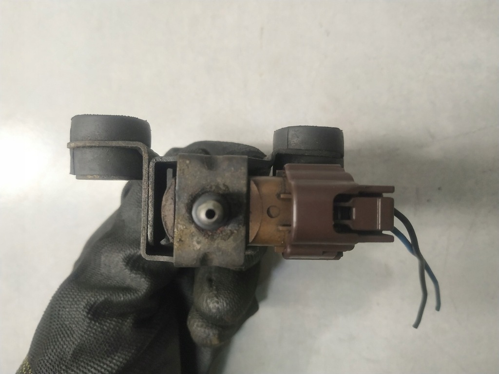 фото №6, Клапан вакуумa corolla e12 2.0 d4d 2581927020