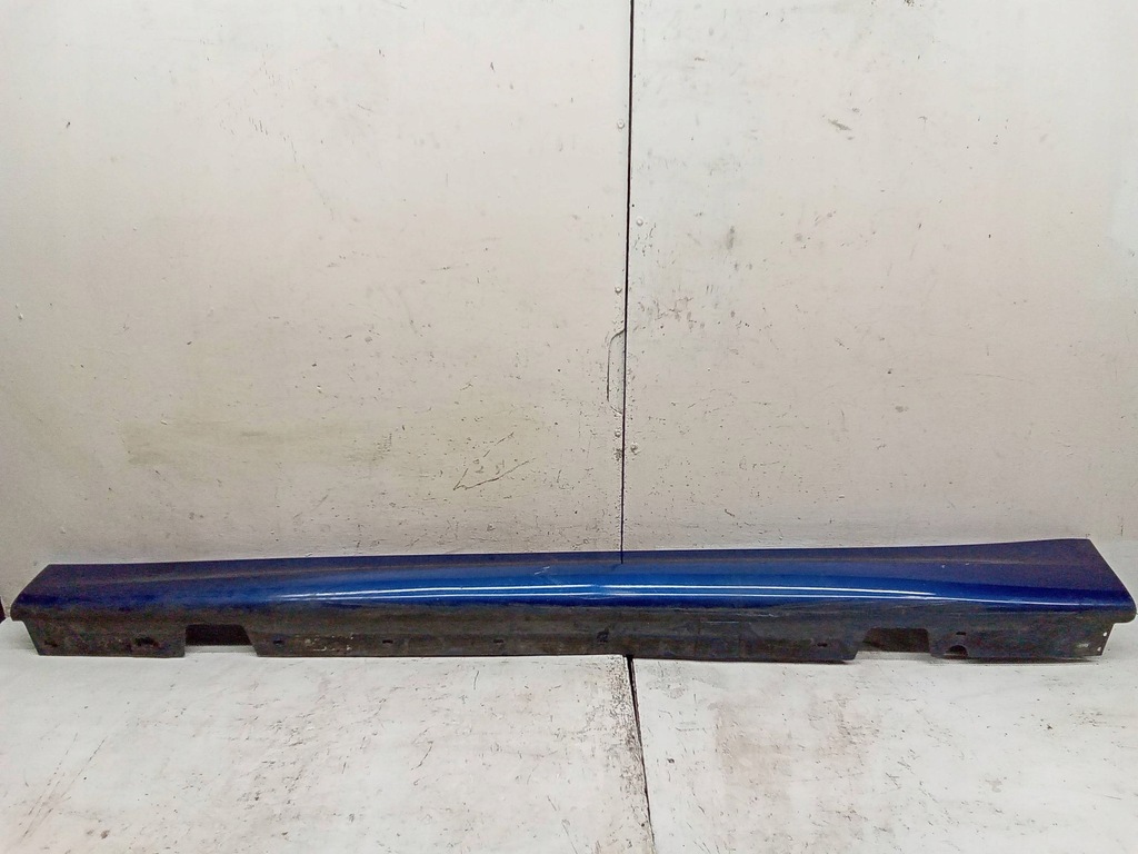 фото №1, Bmw 3 e90 e91 2011 порог