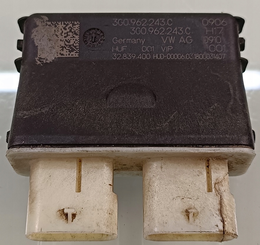 фото №1, Vw passat b8 18 r блок управления крышки багажника