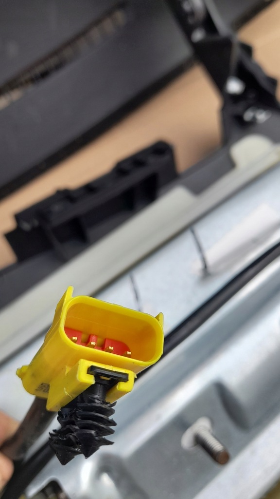 фото №12, Chrysler town country v 10-20 приборная панель приборная подушка 68086537ad usa