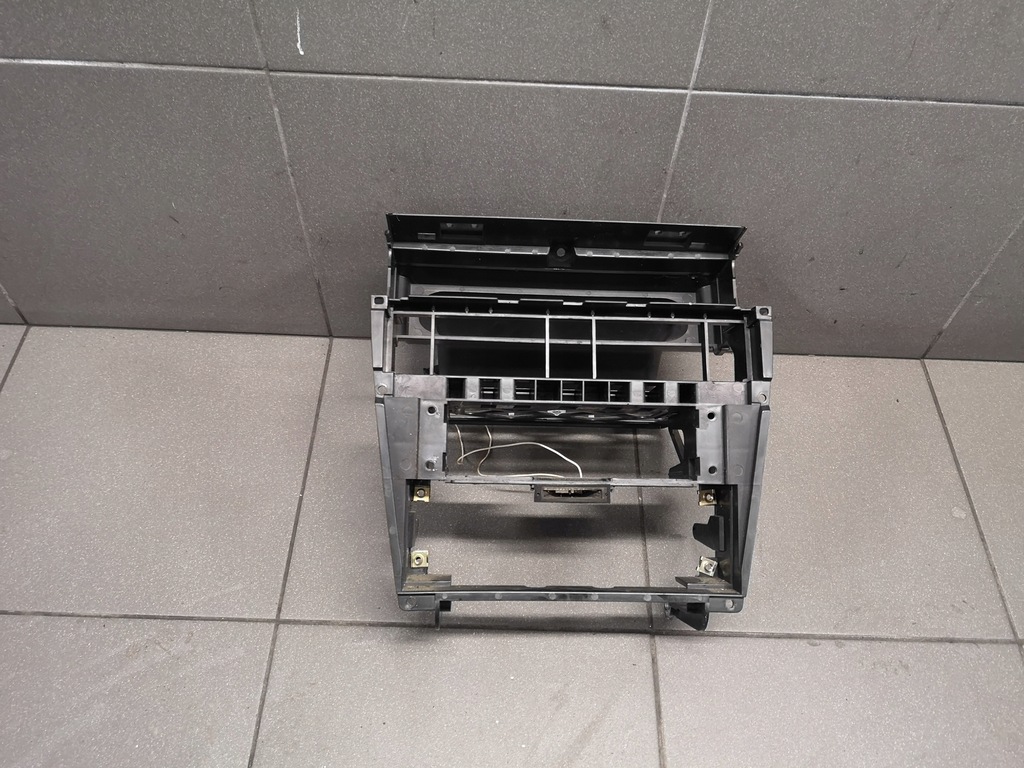 фото №1, Корзина рамка 1 din audi a8 d2 4d0857007