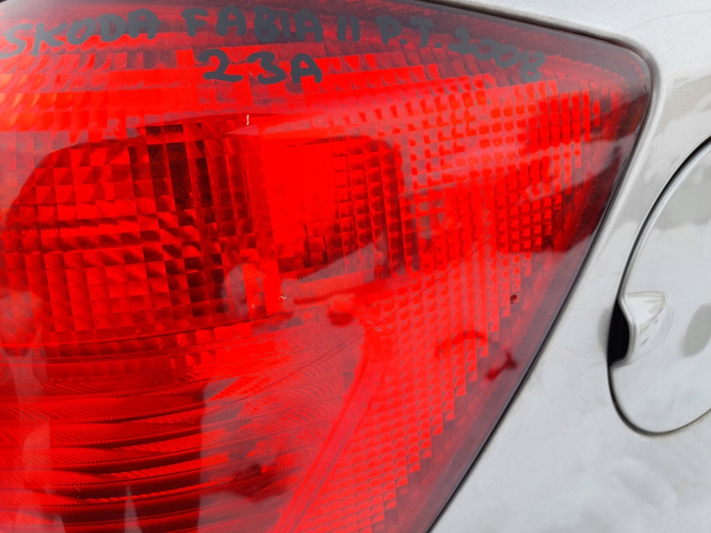 фото №9, Skoda fabia ii лампа правий задня права задня hb