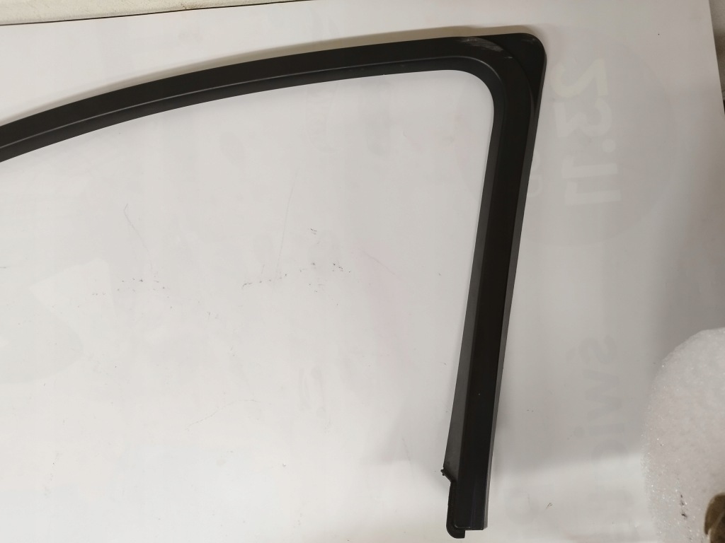 фото №2, Audi q7 4l 07r рамка защита внутренняя дверь правый перед 4l0867610