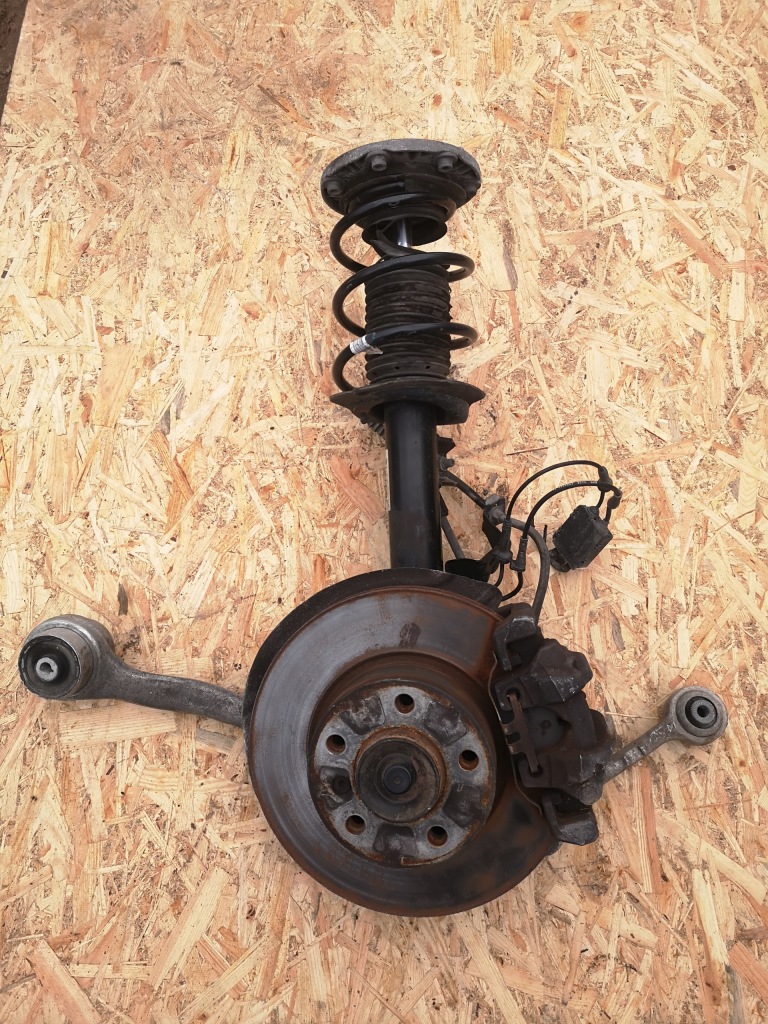 фото №1, Bmw f30 поворотный кулак левый перед рычаги