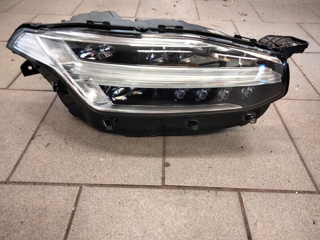 фото №1, Volvo xc90 xc-90 xc 90 2 ii 15- лампа права перед передня full led