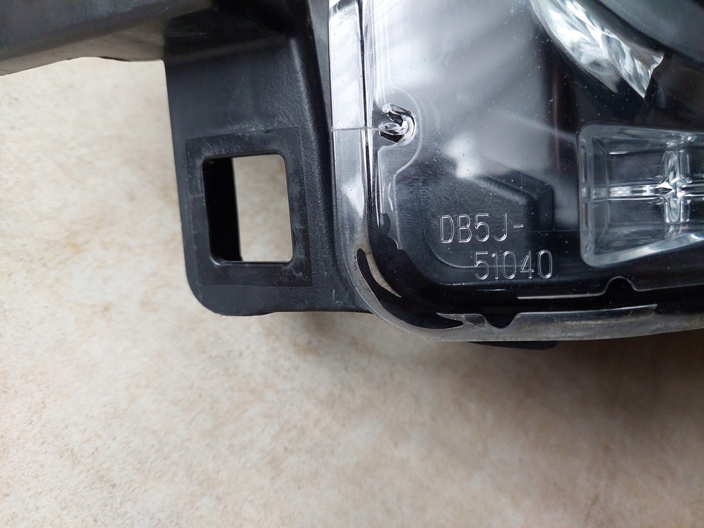 фото №7, Левая лампа --- mazda 2 iii --- 15-19