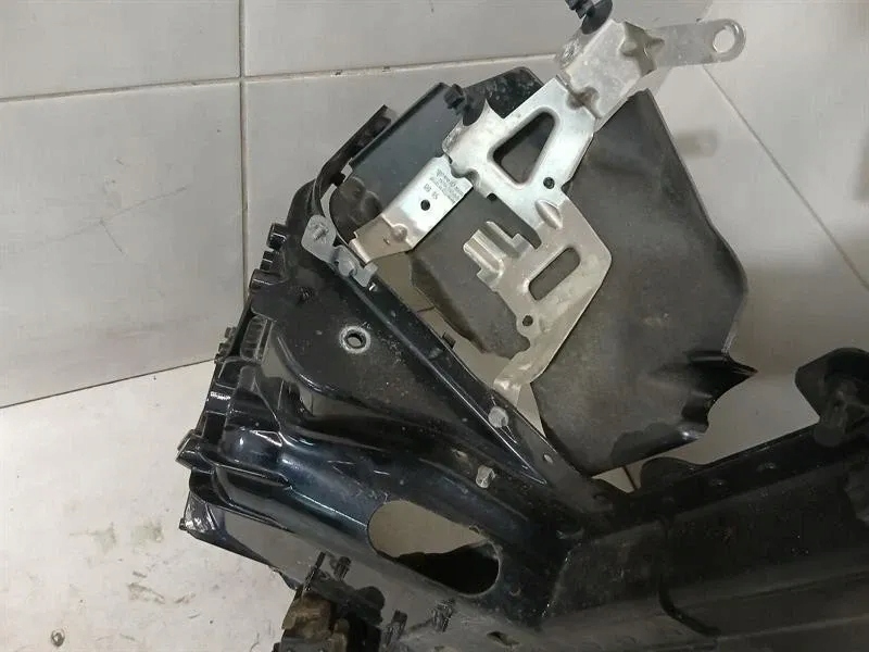 Porsche права передня важіль підвіска 97050150400 Зі Шроту