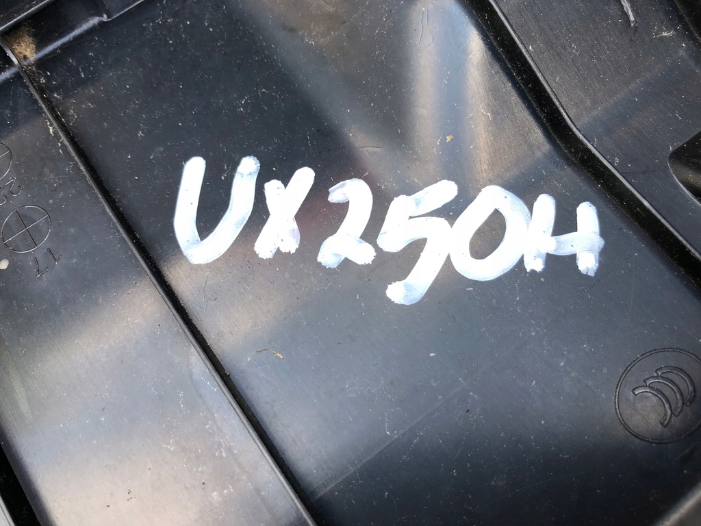 фото №8, Бардачок пасажира lexus ux250h 55433-76030