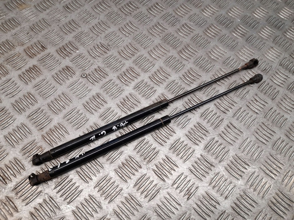 фото №6, Audi a8 s8 d4 4h 2015 комплект амортизатор крышки задний багажника