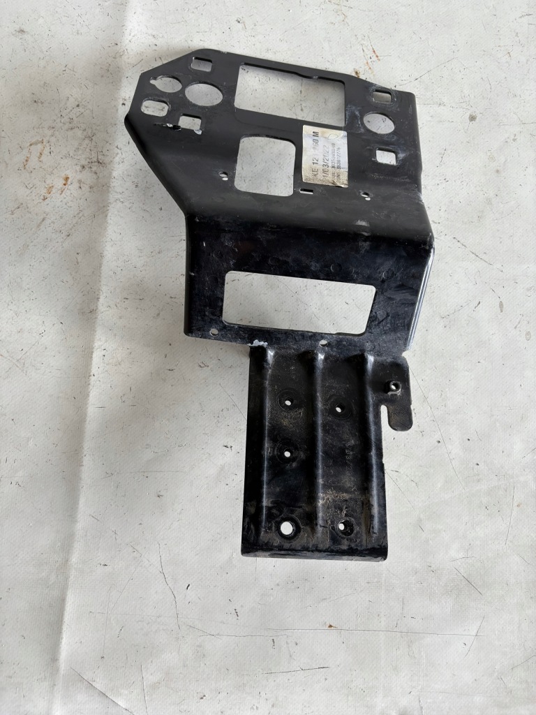 фото №1, Кронштейн audi e-tron gt 4ke121260m