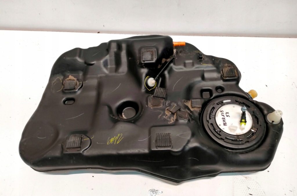 Купить Бак bak топлива mazda 3 lift 2.0i bm 16-18r.