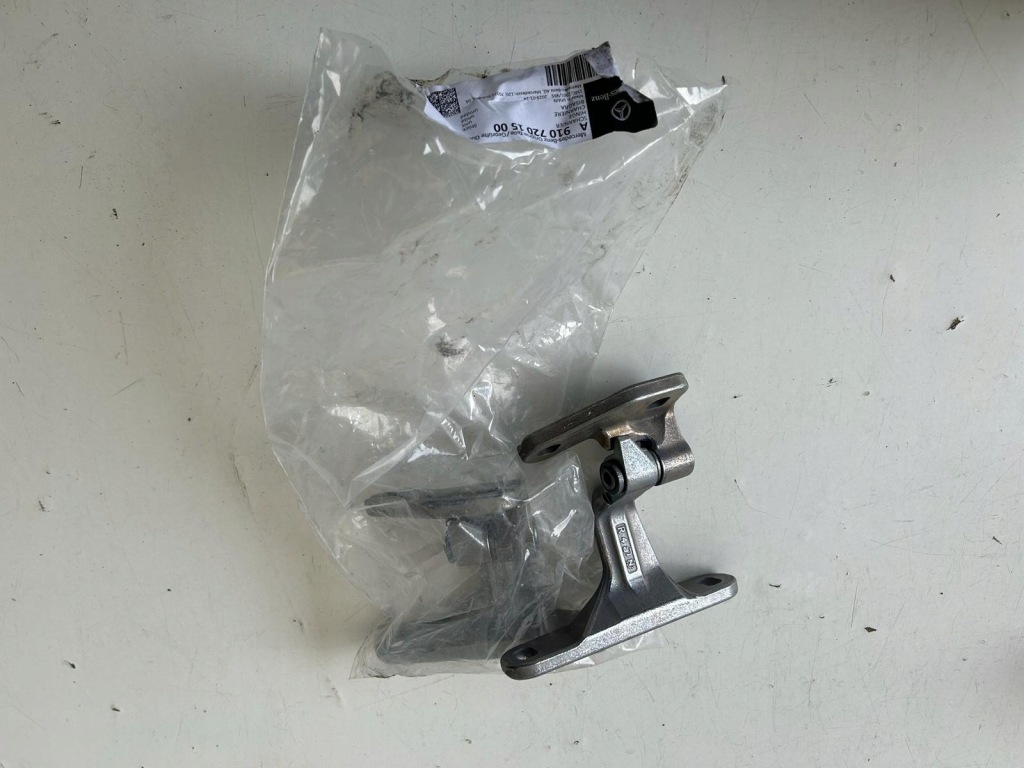 фото №1, Mercedes sprinter 910 петли дверь 9107201500