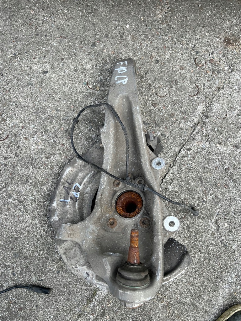 фото №3, Поворотный кулак левый перед bmw 5 f10 f11