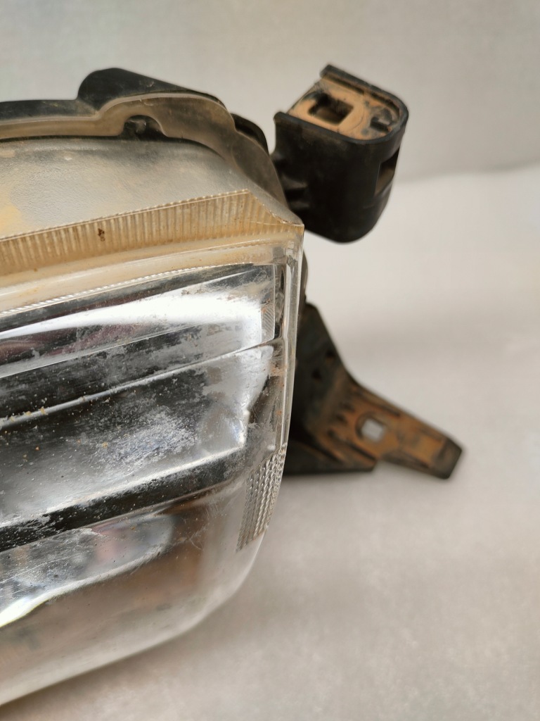 фото №13, Toyota hilux viii лампа правый перед zw