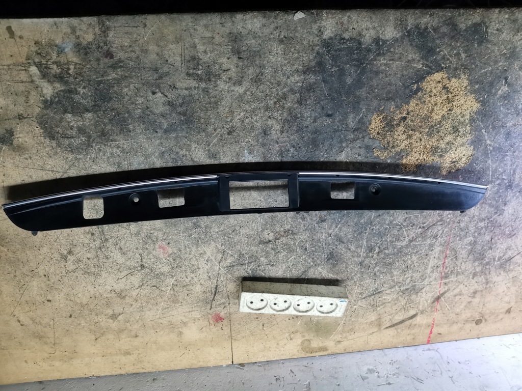 фото №1, Молдинг накладка крышки mercedes w204 kombi a2047401693