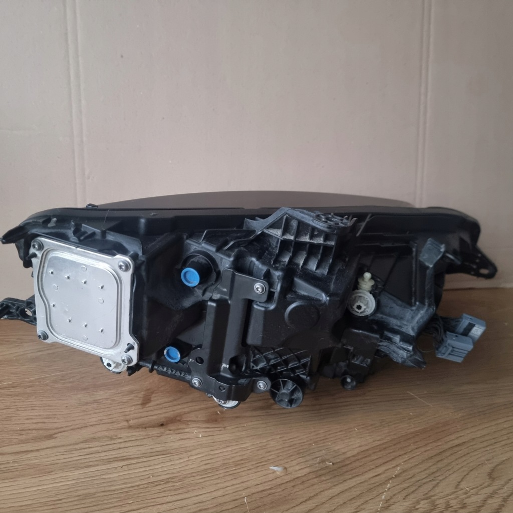 Volvo s60 v60 2 full led high beam фара ліва перед 2018 2019 2020 Ціна