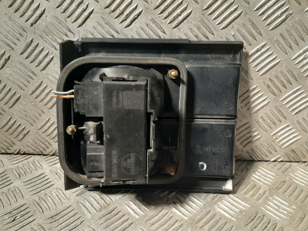 фото №11, Vw passat b3 лампа задняя левая w крышка 333945107