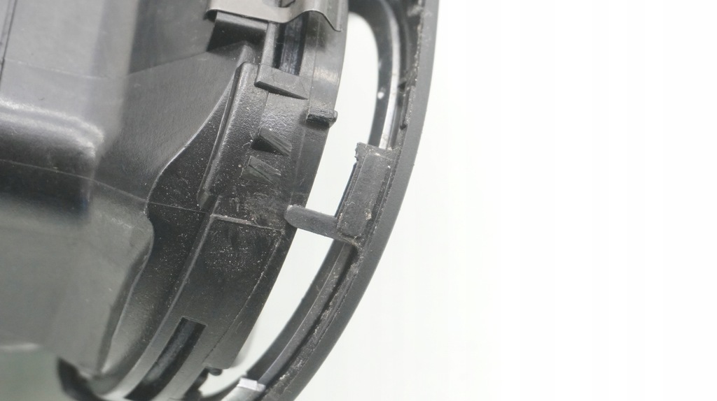 фото №8, Vw golf v 5 plus тунель середній бардачок прикурювач ґрати обдув 5m0863289