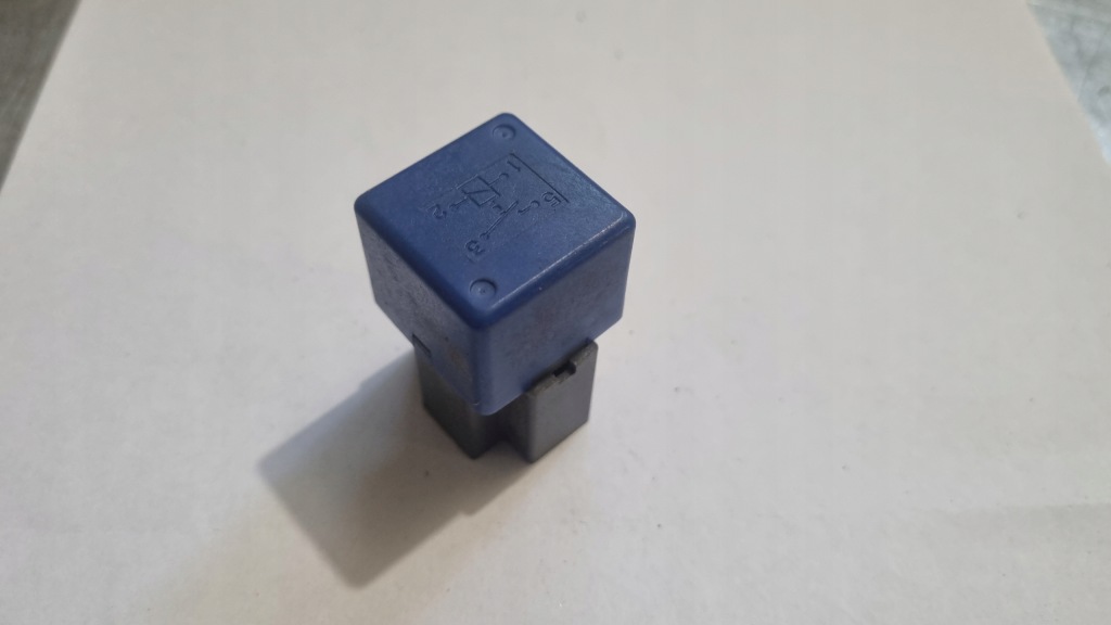 фото №1, Реле toyota rav4 i 9098702009