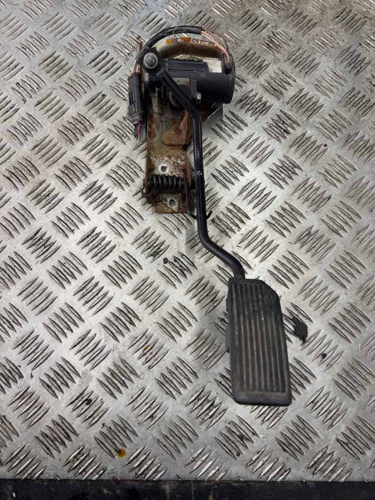 фото №1, Педаль газа потенциометр nissan terrano ii 2