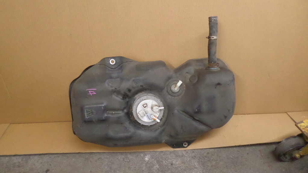 фото №1, Space star ii lift 1,2 bak бак топлива