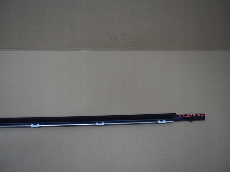 фото №8, Молдинг уплотнитель дверь parapet правый перед lexus nx