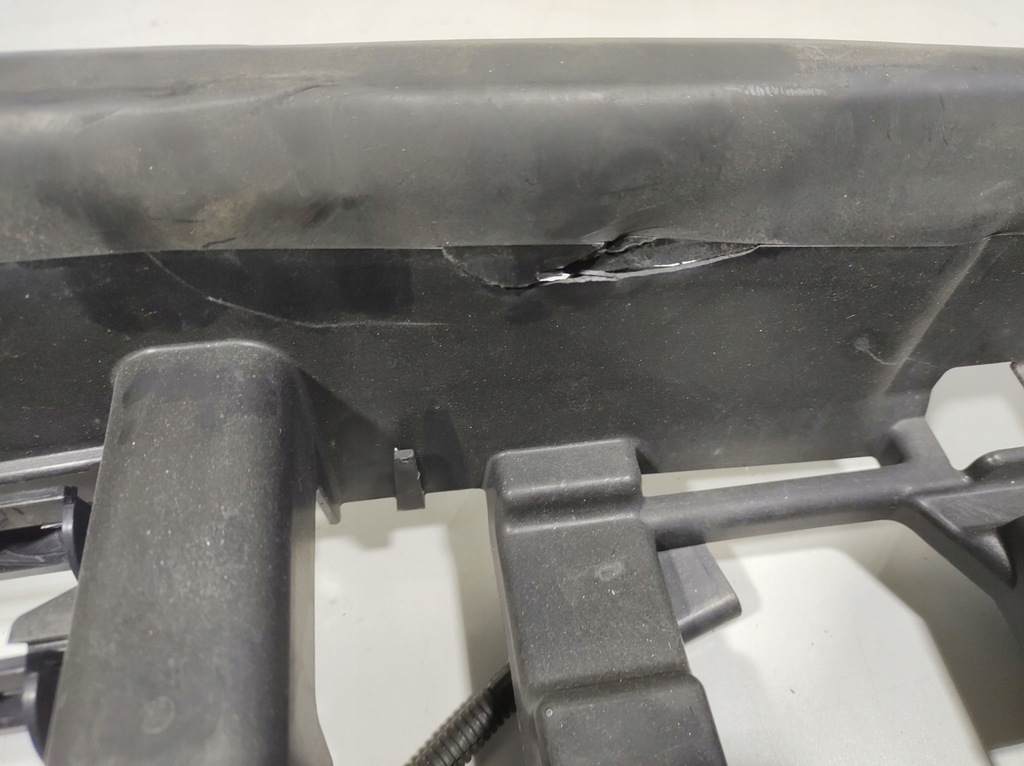 фото №7, Volvo v40 1.6 d2 14- повітропровід жалюзі повітря 31383575