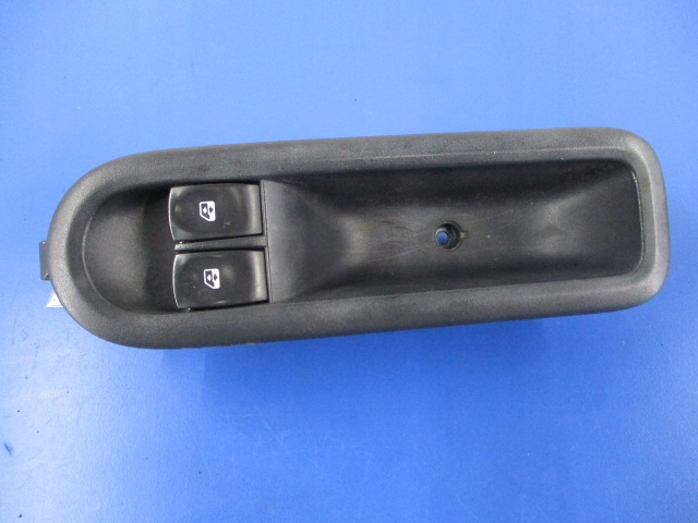 фото №1, Renault twingo ii панель кнопки окон корпус