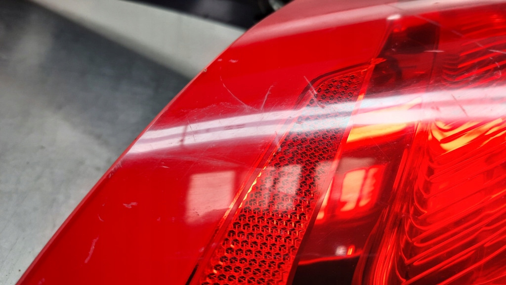 Купити Лампа задня задня ліва 31395844 volvo v40 12-18r