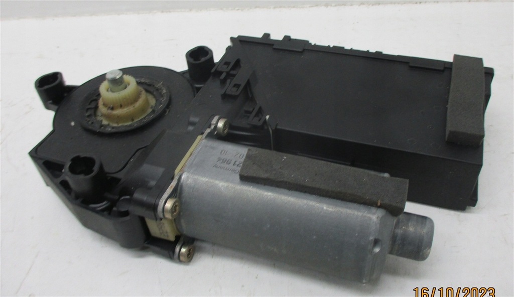 фото №5, Моторчик стекло правый задняя vw phaeton 3d 3d1959704d