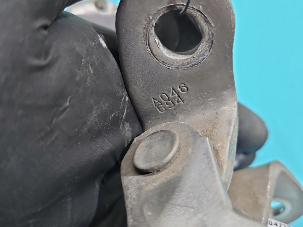 Петля дверь перед правый комплект  lexus is iii 14-25 в Украине