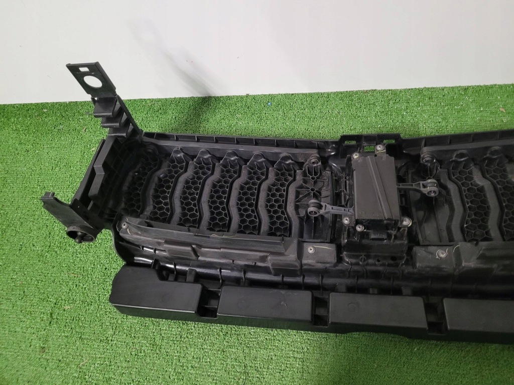 Bmw 2 g42 решётка радиатора решётка радиатора решётка  радиатора жалюзи руль воздуха 11073810 Киев