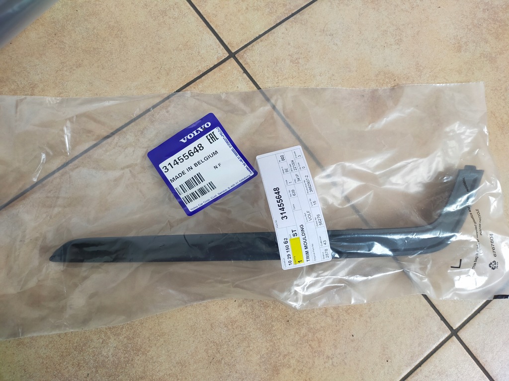 фото №1, Volvo v60 s60 18- молдинг накладка w бампер перед