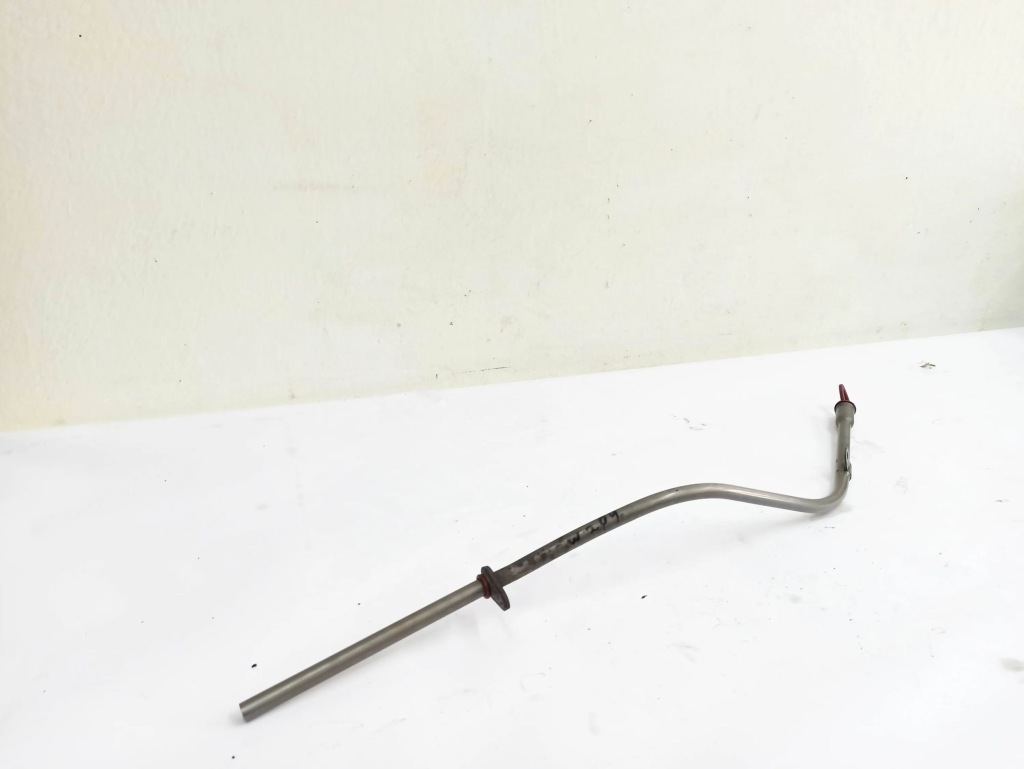 фото №3, Mercedes-benz c w204 2008 щуп