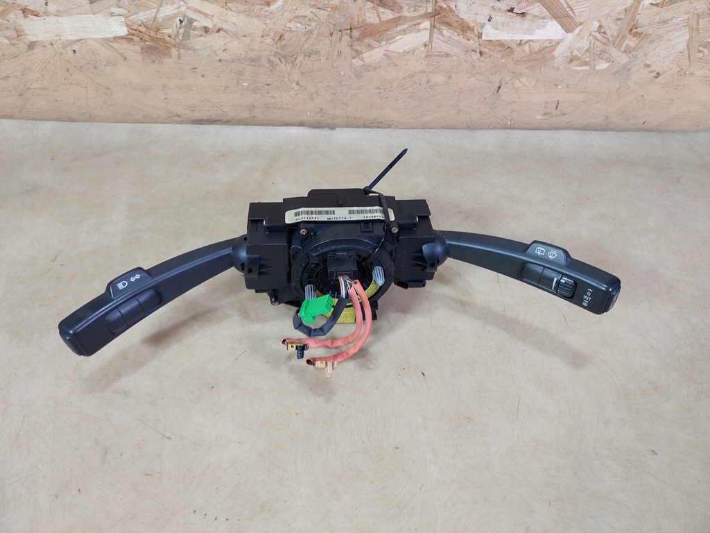 фото №1, Volvo v50 перемикач комбінований стрічка 30710341