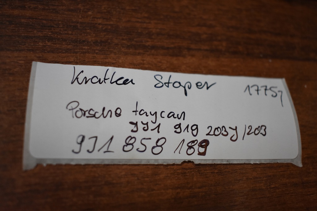 фото №6, Стопор решітка захист консолі porsche taycan 1