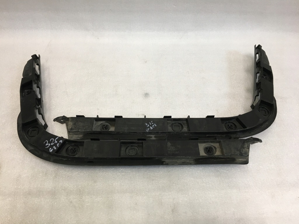 фото №1, Tesla model 3 направляющая бампера правый задняя