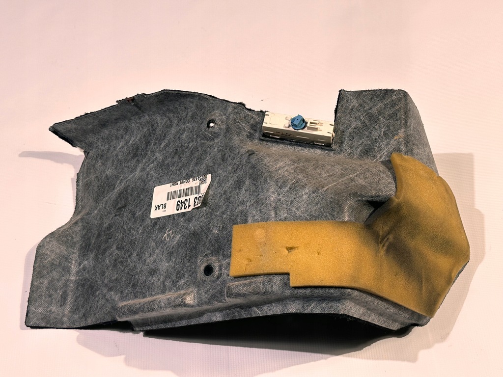 фото №8, Обшивка обивка обшивка багажника правая chevrolet corvette c5 1997 - 2004