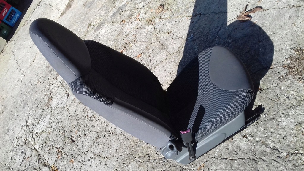 фото №5, Сиденье левый перед передний peugeot 107 3d 05-