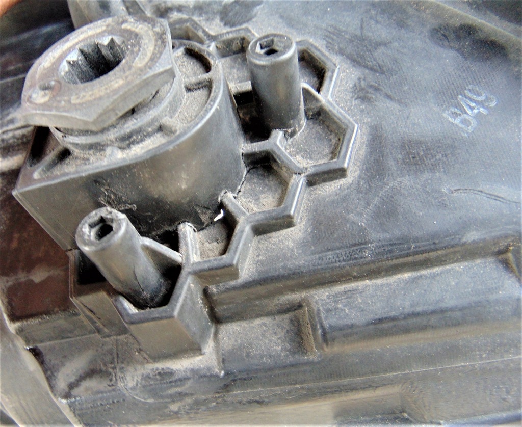 фото №15, Лампа левая перед обычная vw caddy 4 iv 15r- europa